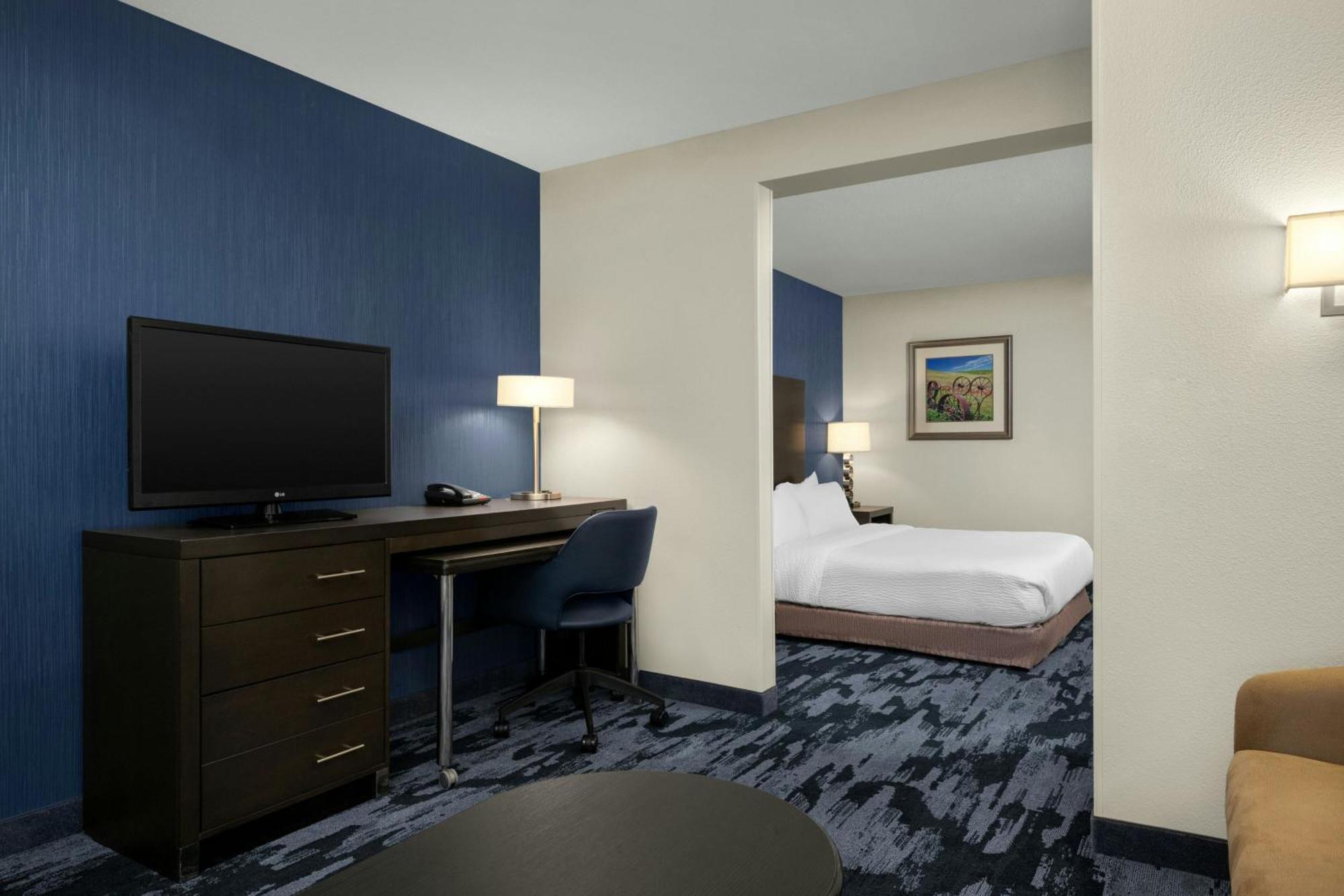 Fairfield Inn & Suites By Marriott Москов Екстер'єр фото