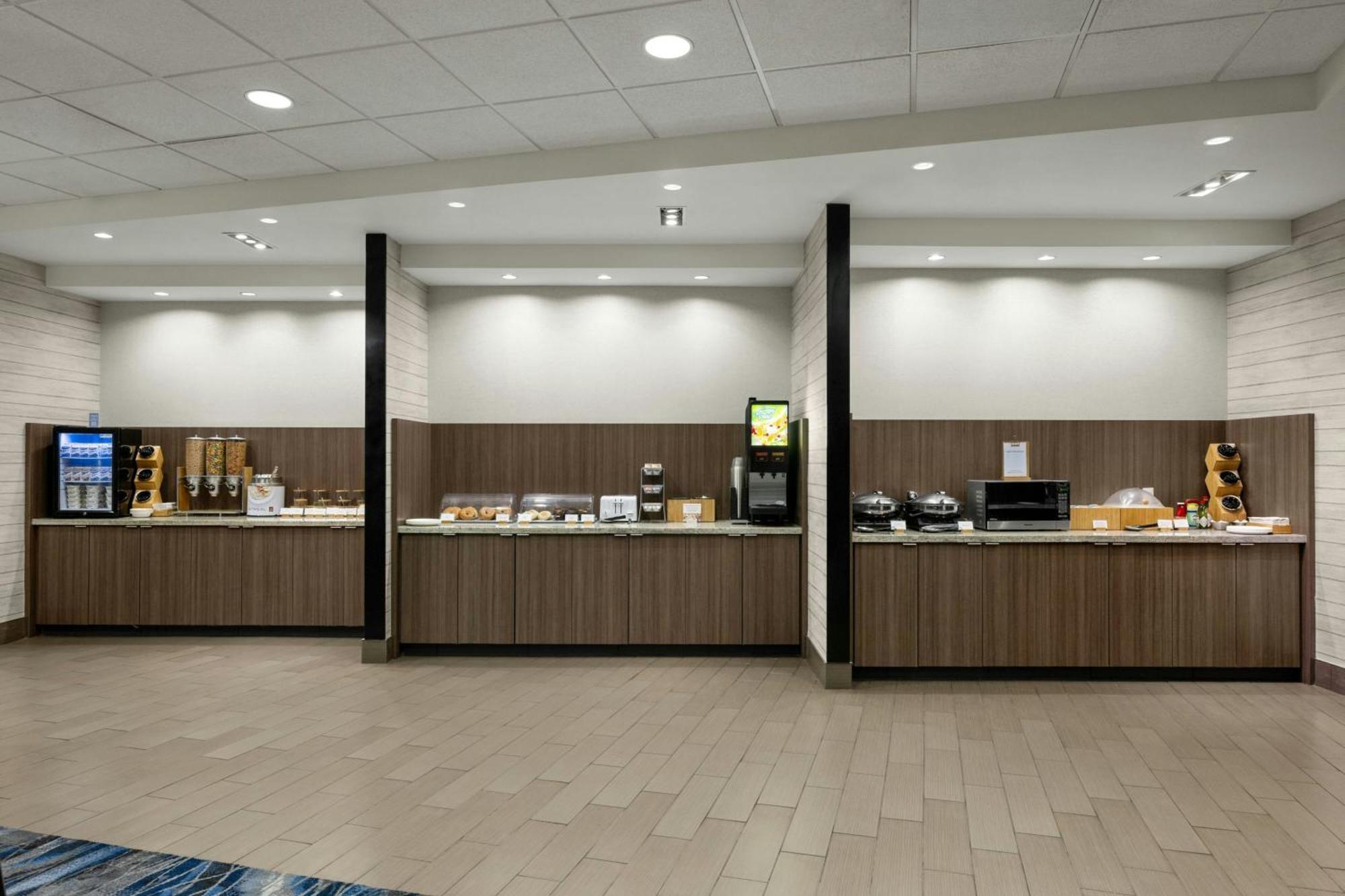 Fairfield Inn & Suites By Marriott Москов Екстер'єр фото