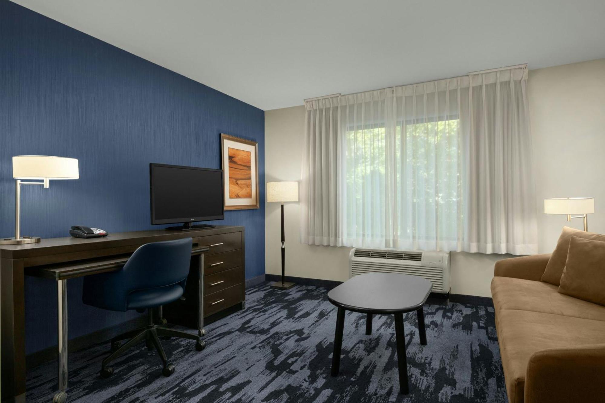 Fairfield Inn & Suites By Marriott Москов Екстер'єр фото